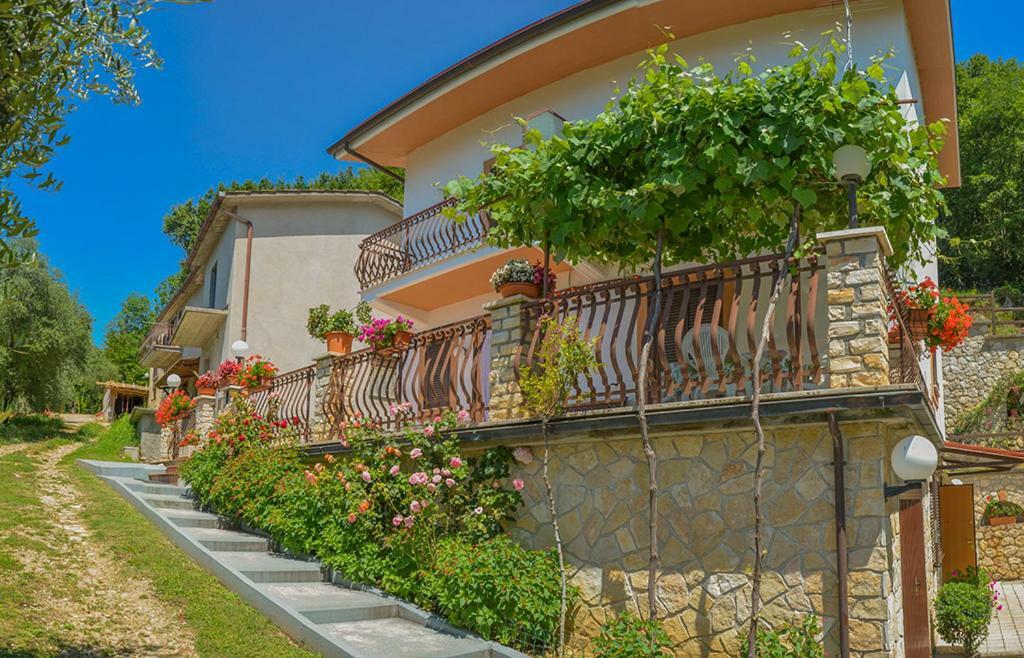 לינה וארוחת בוקר סוביאקו Casa Lieta מראה חיצוני תמונה